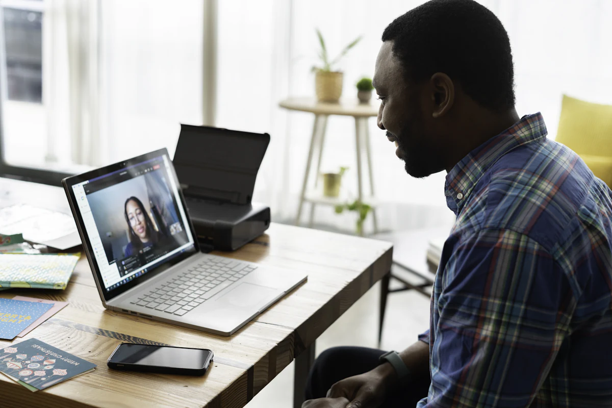 Student working with an online tutor